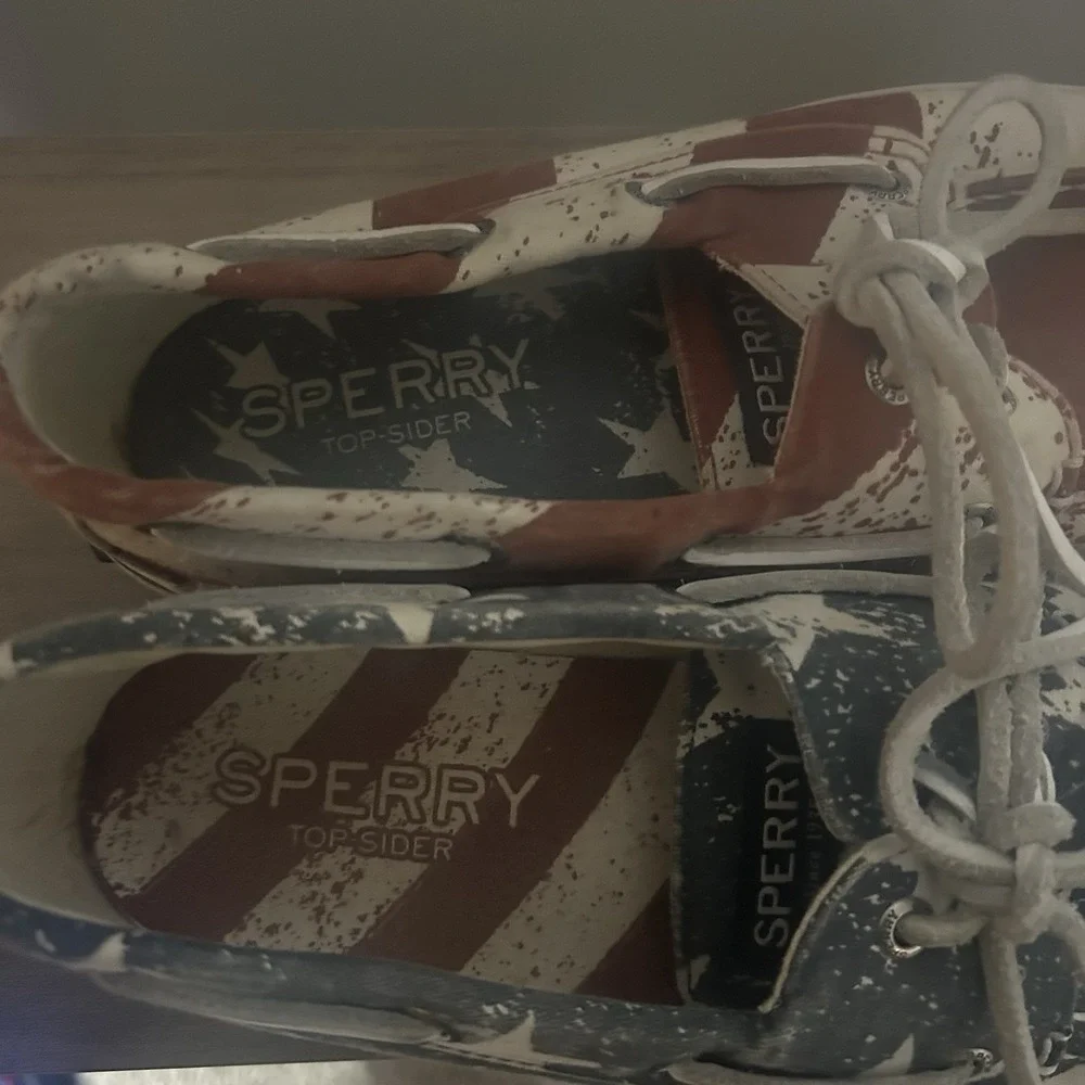 Sperry Men's USA Flag Red White and Blue size 8m Slides Topsider Shoes American